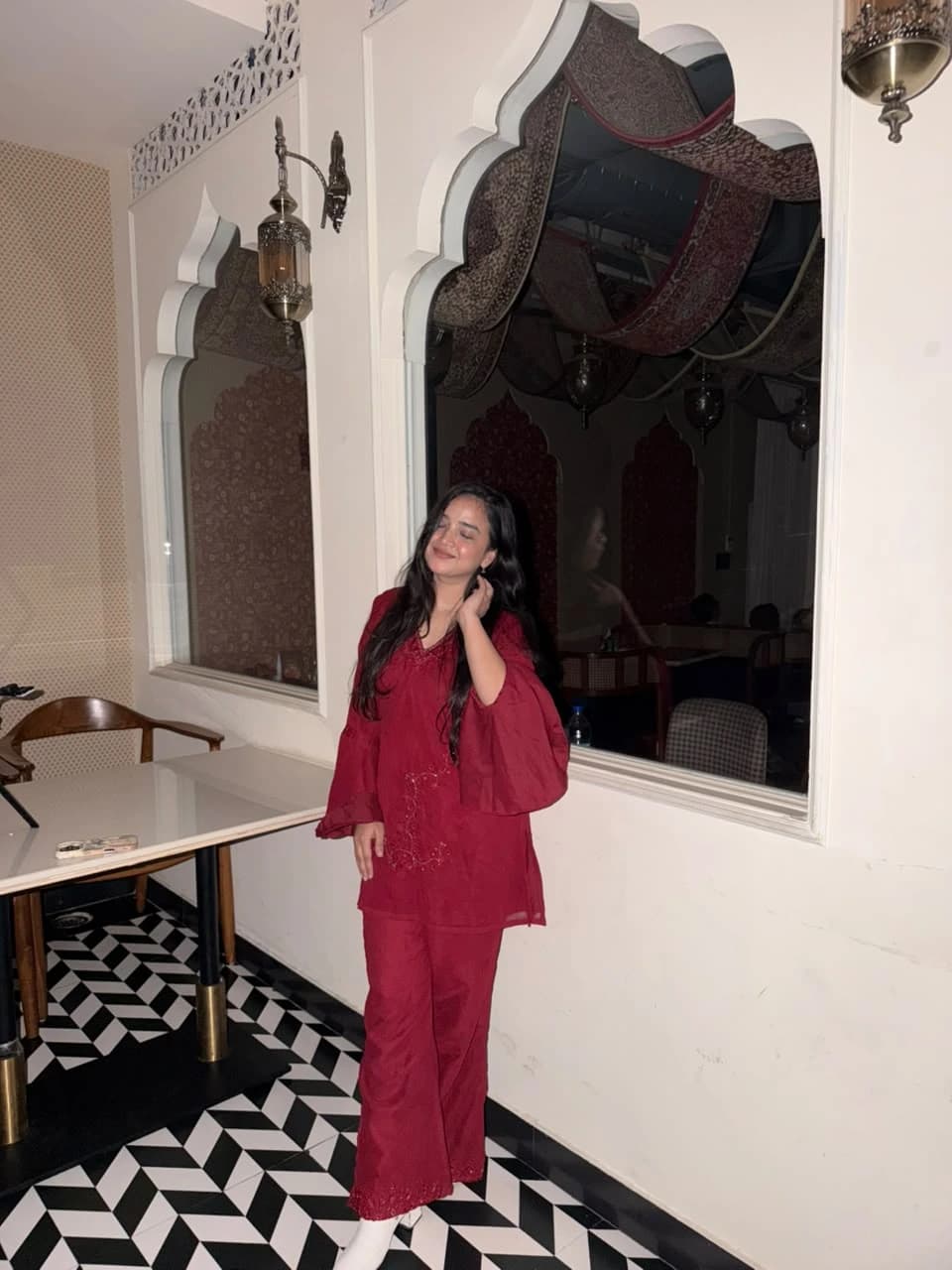 labelNaaz lookbook